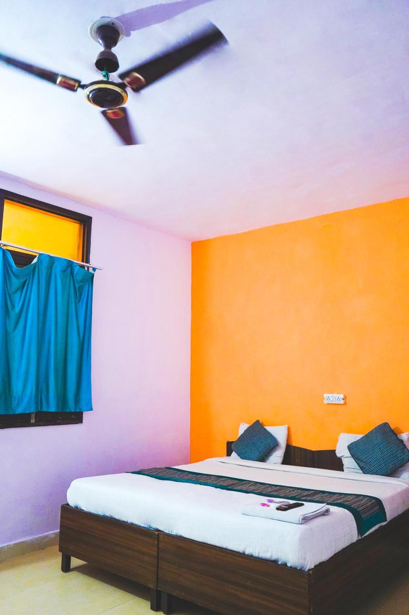 Hotel Krishna Palace - Sant Nagar New Delhi