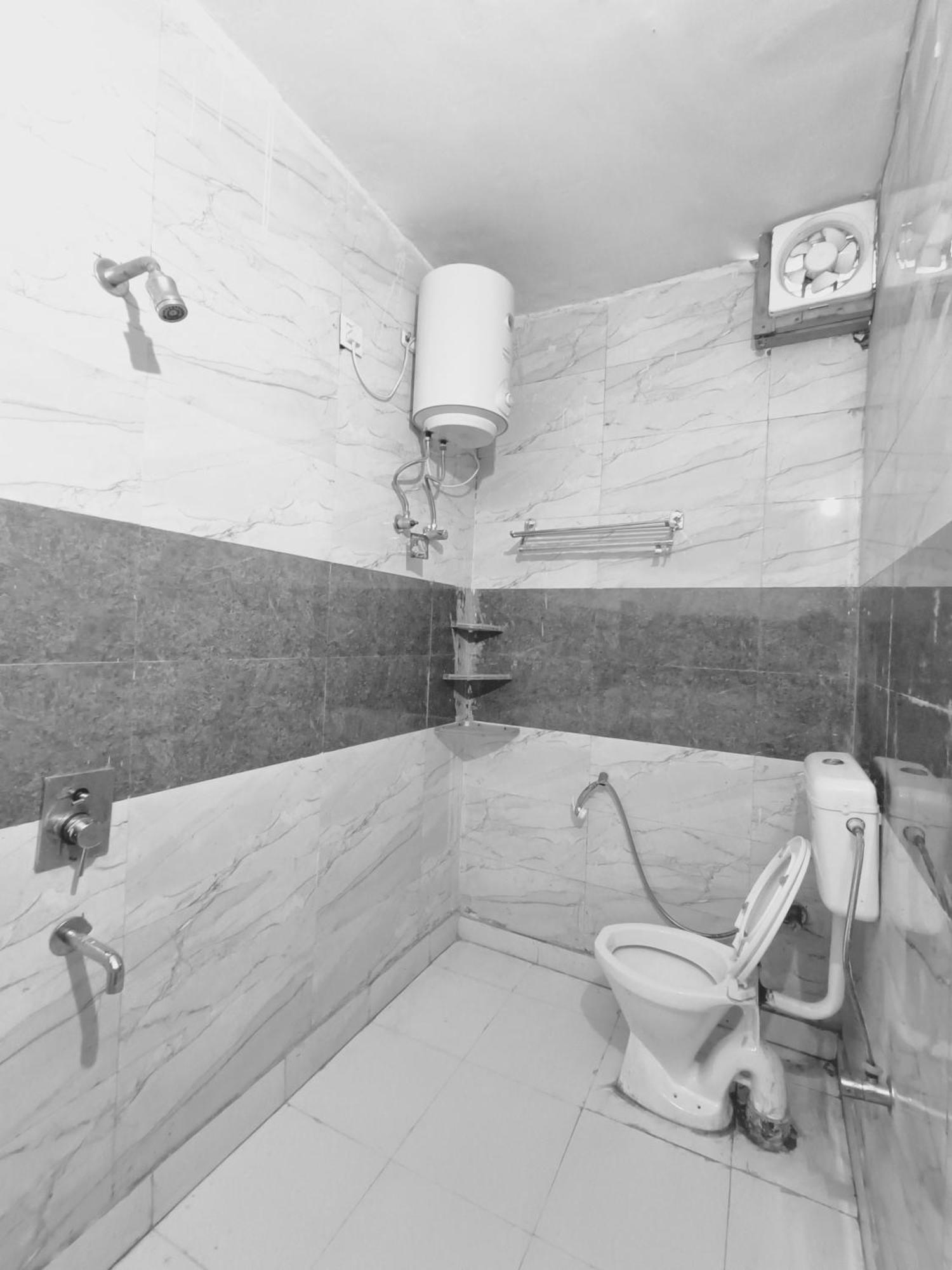 Hotel Krishna Palace - Sant Nagar 3*
